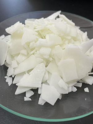 Behentrimonium Methosulfate để tăng độ bóng tóc và khả năng quản lý